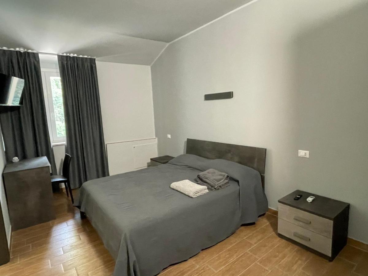 Hotel De Santi Candia Canavese Esterno foto
